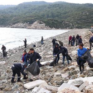 Marmaris Belediyesinden temizlik mesaisi