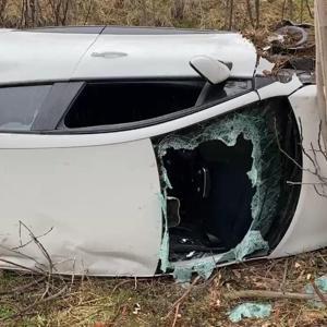 Elazığ’da şarampole yuvarlanan otomobilin sürücüsü yaralandı