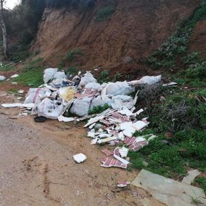 Bodrumda yol kenarına inşaat atığı döken 2 kişiyi toplam 70 bin lira ceza