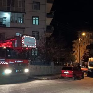 İçki içerken Hakkınızı helal edin diye mesaj attı, itfaiye merdiveniyle girilen evde uyurken bulundu