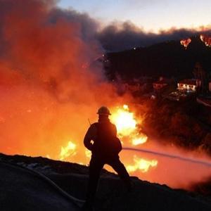 ABDde yangınla mücadele 12. gün: İşte bölgede son durum...