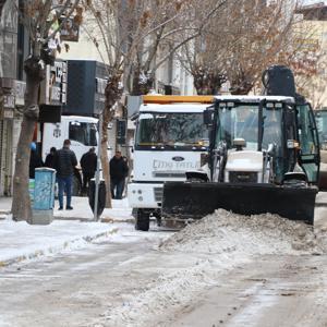 Vanda 255 yerleşim yeri ulaşıma kapandı