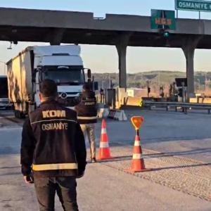 Osmaniye’de durdurulan TIRlarda 44 bin 230 paket kaçak sigara ele geçirildi