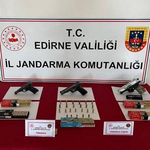 Edirne’de 3 ruhsatsız tabanca ve 271 mermi ele geçirildi