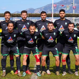 Manavgat Belediyespor liderliğini sürdürdü