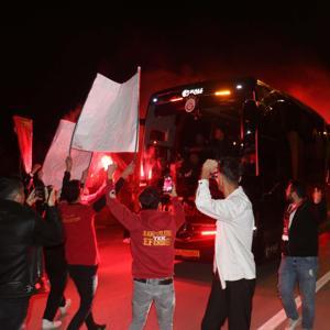 Galatasaraya Gaziantepte coşkulu karşılama