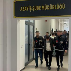 Silahlı çatışmanın ortasında kalan tekerlekli sandalyedeki esnafın öldüğü olayda 2 tutuklama