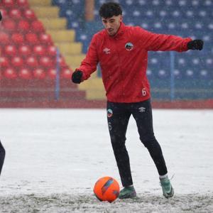 Mardin 1969 Spor, Erciyes 38 Spor maçına kar altında hazırlanıyor