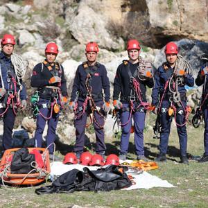 Mersin Büyükşehir İtfaiyesi doğada eğitim yaptı