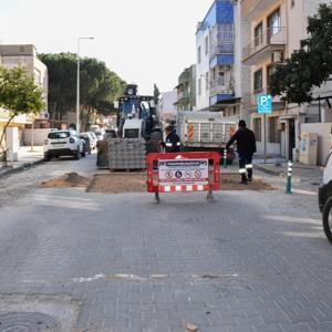Yunusemrede 3 mahallede çalışmalar sürüyor