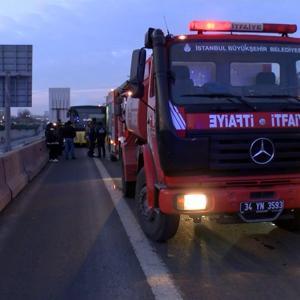 İstanbul- Bağcılar Basın Ekspres yolunda İETT otobüsün balataları yandı; trafik kilitlendi