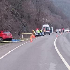 Karabükte, şarampole devrilen otomobilin sürücüsü öldü