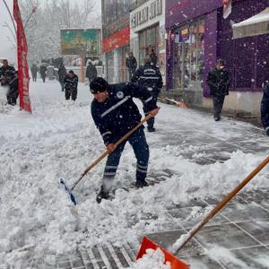 Muşta eğitime kar engeli