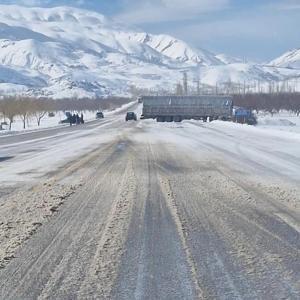 Malatyada TIR ile otomobil çarpıştı: 2 yaralı