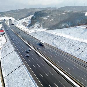 Sakarya, Kocaeli ve Karabükte kar yağışı etkili oluyor