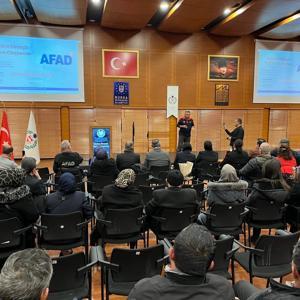 Bursada AFADın düzenlediği eğitimlerle toplumsal farkındalık oluşturuluyor