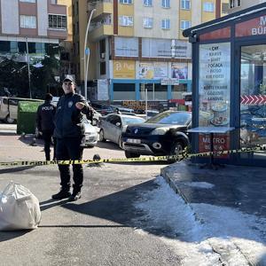 Lokantada bir kişiyi vurup, içeride bulunanları rehin aldı