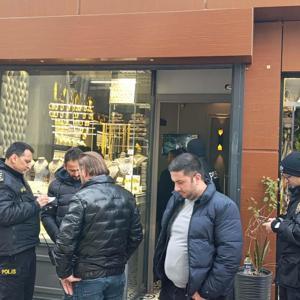 Balıkesirde maskeli ve silahlı kuyumcu soygunu