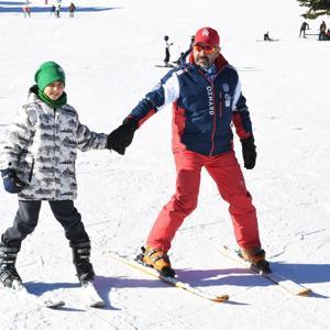 Osmangazi Bellediyesi, Uludağı görmeyen çocuklara kayak yapmayı öğretti