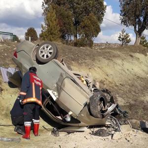 Kütahyada, takla atan otomobilin sürücüsü öldü