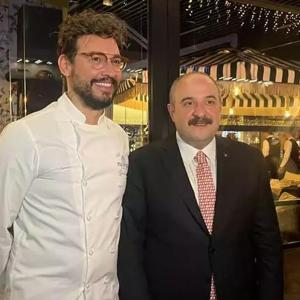 Mustafa Varank ile İtalyan şef Danilo, koruma altındaki çocuklarla iftar yaptı