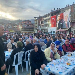 Ulusta belediyenin iftarına 2 bin kişi katıldı