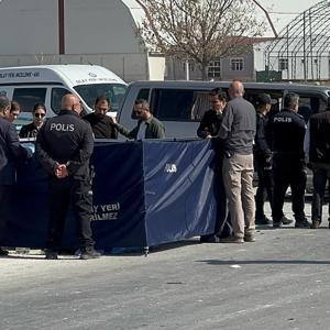 Minibüs, TIRa çarptı: 1 ölü, 5 yaralı