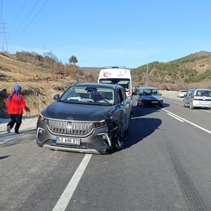 Domaniç’te trafik kazası; 5 yaralı