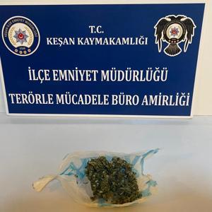 Edirne’de aranması olan 2 firari hükümlü yakalandı