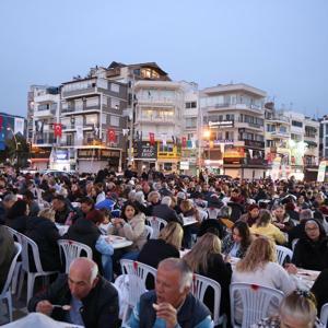 Marmaris Belediyesi binlerce kişiyi iftarda ağırladı