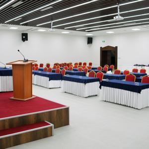 Nail Çakırhan salonu yenilendi