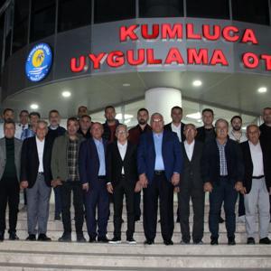 Yıkılan okul için bir araya geldiler