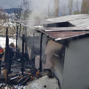 Yangında 2 çocuğunu kaybeden baba, memleketine dönmeyi planlıyormuş