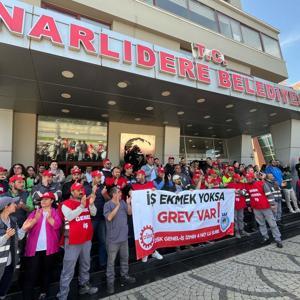Narlıdere Belediyesi işçilerinden toplu iş sözleşmesi eylemi