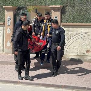 Eşini bıçaklayıp, intihara kalkıştı