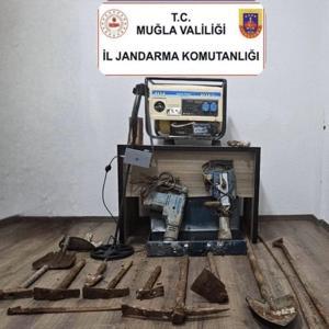 Muğla’da kaçak kazıya suçüstü: 5 tutuklama