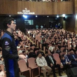 Astronot Atasever: Yüreğinde bu maceranın heyecanını hisseden arkadaşlara ihtiyacımız var