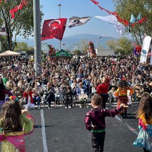 Bandırmada 23 Nisan coşkusu