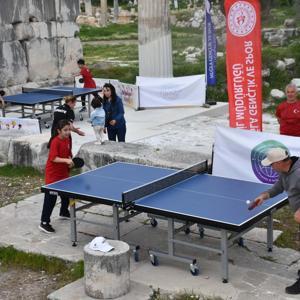 Stratonikeia Antik Kenti’nde masa tenisi etkinliği