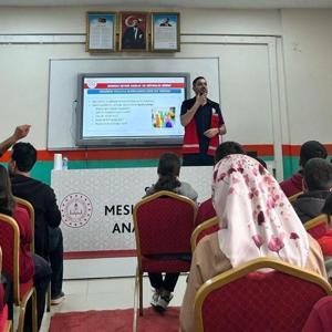 Silopide öğretmen ve öğrencilere yönelik ilk yardım eğitimi