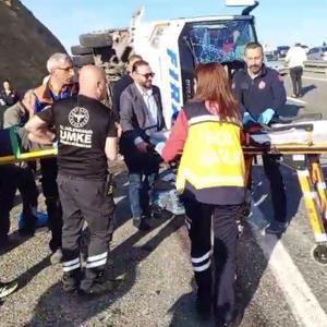 Elazığda yolcu midibüsü devrildi; 25 yaralı