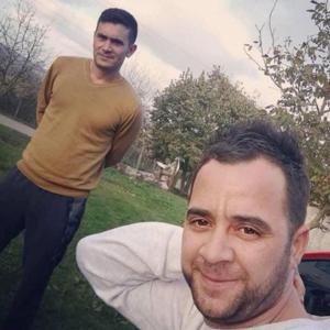 Kazada ölen çocukluk arkadaşları toprağa verildi