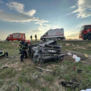 Nevşehirde 2 otomobil çarpıştı: 1 ölü, 3 yaralı- Yeniden