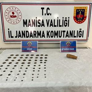 Salihlide tarihi eser niteliğinde 76 sikke ele geçirildi
