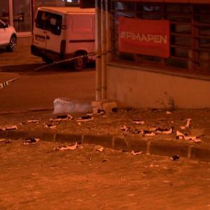İstanbul - Küçükçekmece’de şiddetli rüzgar nedeniyle bir binanın dış cephesi koptu