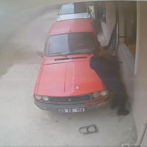 Yangında polisler tarafından kurtarılan 2 çocuk koruma altına alındı