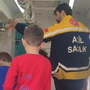 Hasanbeyli’de miniklere ambulans sevgisi aşılandı
