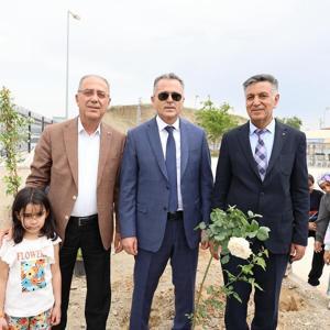 Depremde hayatını kaybeden öğretmeni öğrencileri unutmadı