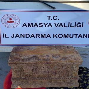 Amasyada Roma dönemine ait mini lahit ele geçirildi; 1 gözaltı