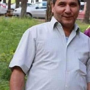 İstanbul - Sultangazi’de tabela takmak için çıktığı aracın üzerinden düşen kişi hayatını kaybetti